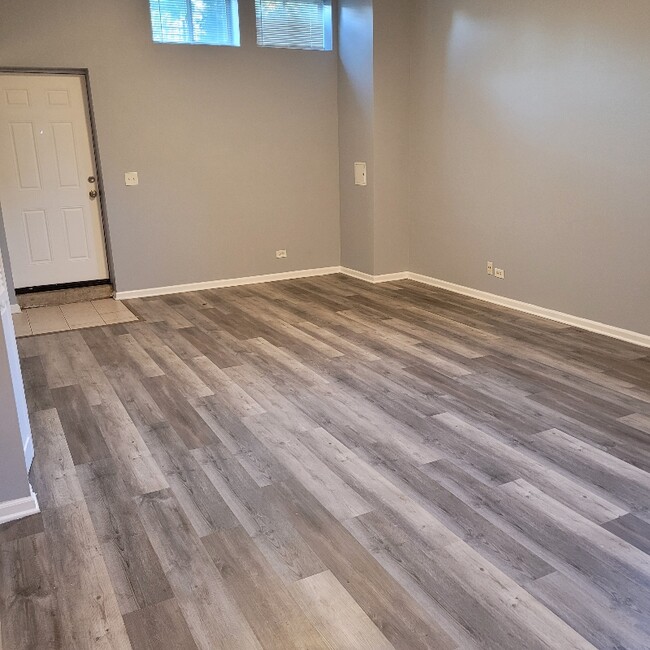 Photo - 11611 S Vincennes Ave Unidad GDN