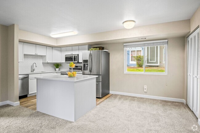 Building Photo - Evolve Real Estate: Beautifully Updated 2 ... Unit 8 Rental