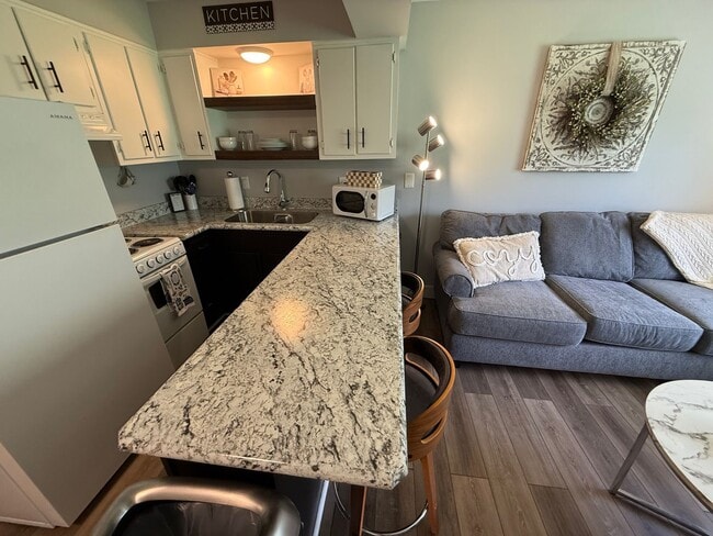 Photo - Western Hills Apartments