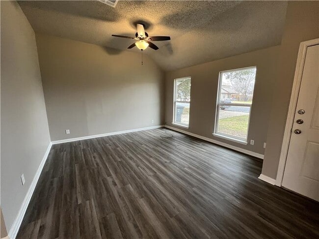 Photo - 2111 Caprice Dr