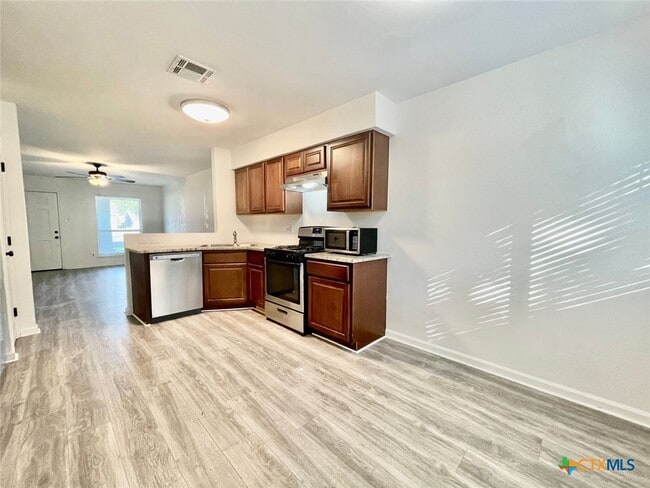 Photo - 312 W William Cannon Dr