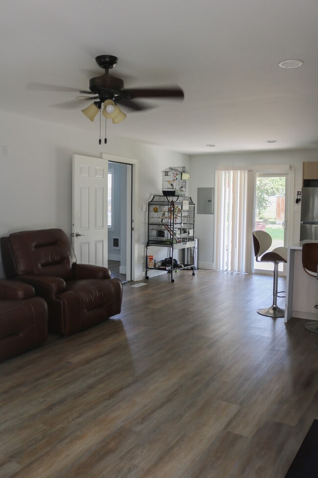 Photo - 22407 Strassburg Ave House