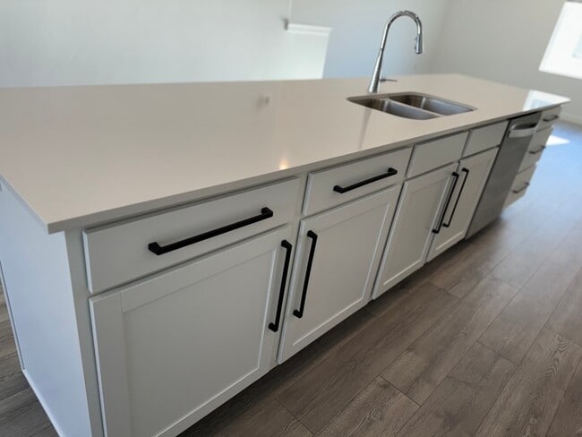 Photo - 365 S 1110 W
