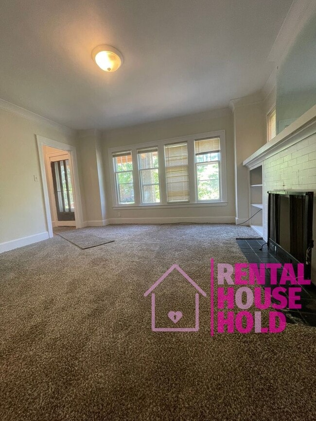Building Photo - 5065-5067 Linsdale St. Unit 5065 Rental
