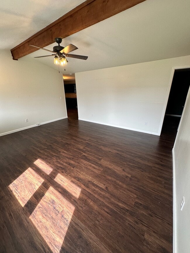 Photo - 413 W Elm St