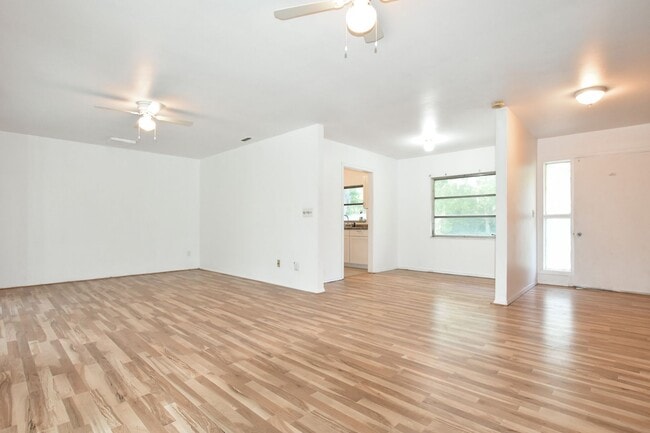 Photo - 3530 NW 34th Pl