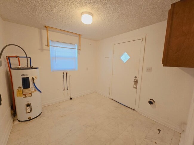 Photo - ? Stunning 2 Bedroom, 1 Bathroom Home with garage! ?