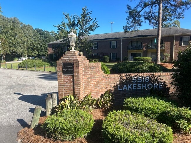 Building Photo - 5516 Lakeshore Dr Unit 5516 Lakeshore Drive Apt. 716