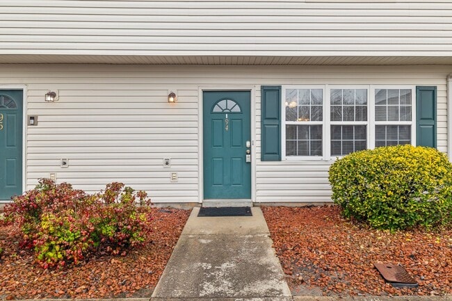 Photo - 2 Bed 2.5 Bath Townhome