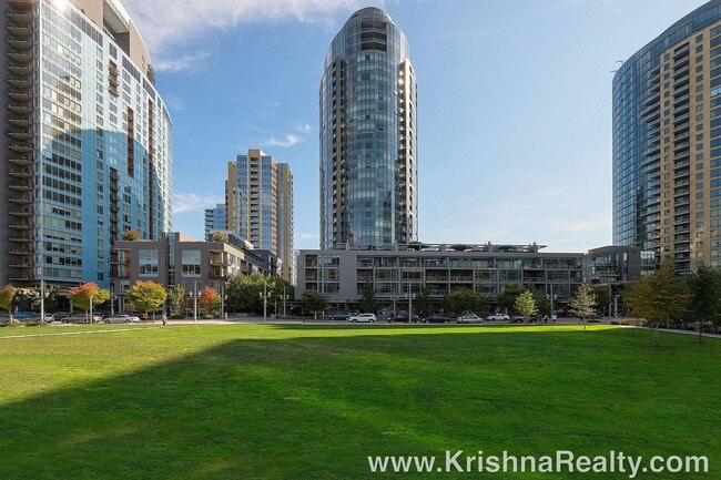 Photo - Luxury Downtown Living In The John Ross Building | 1 Bedroom | 1 Bathroom Condo | PDX's SW Water ...