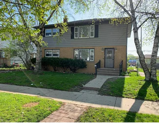 Photo - 5830 N 61st St Unit 5830 N 61st St