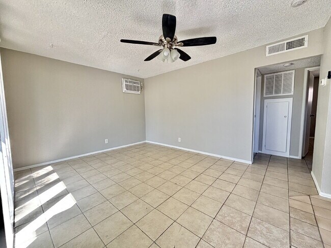 Photo - Updated Upstairs 2 Bed | 1 Bath Apartment Near the Las Vegas Strip Unit 4