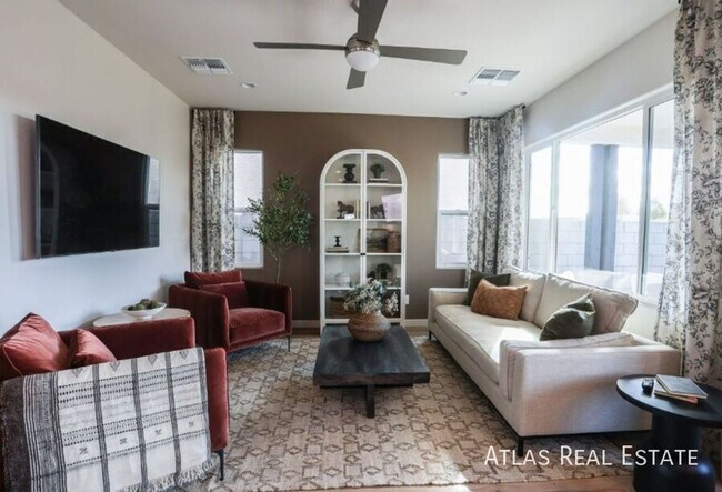 Photo - NEWLY CONSTRUCTED / NEAR OLD TOWN - SINGLE FAMILY