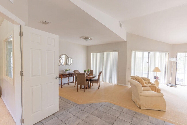 Photo - 14955 Horseshoe Trce