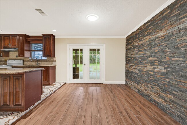 Photo - 1407 Avenue I