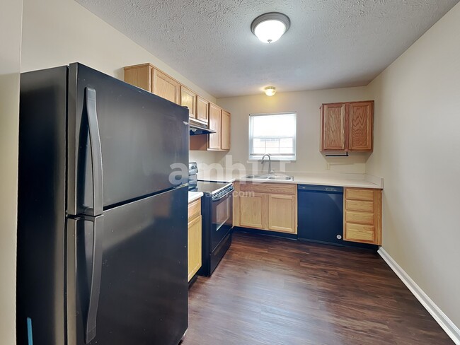 Photo - 8103 Chesterhill Ln