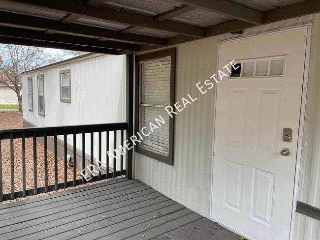 Photo - 5975 Staff Rd