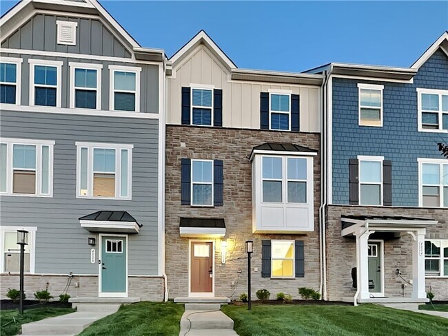 Photo - 4608 Spruce Rd Townhome