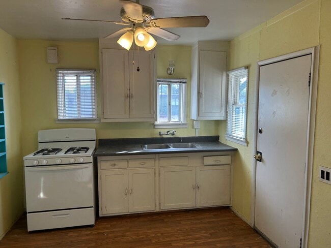 Photo - 1 Bedroom Duplex AVAILABLE NOW