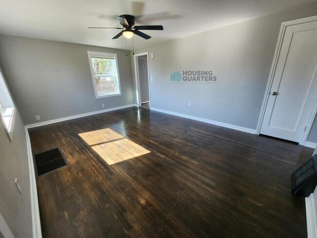 Photo - 2528 W Wabash Ave