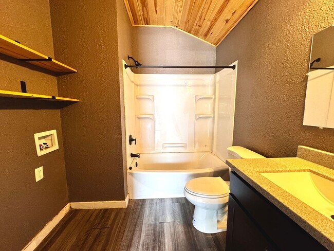 Photo - 1 Bedroom/1 Bathroom Tiny Home Cottage in Sulphur Rock