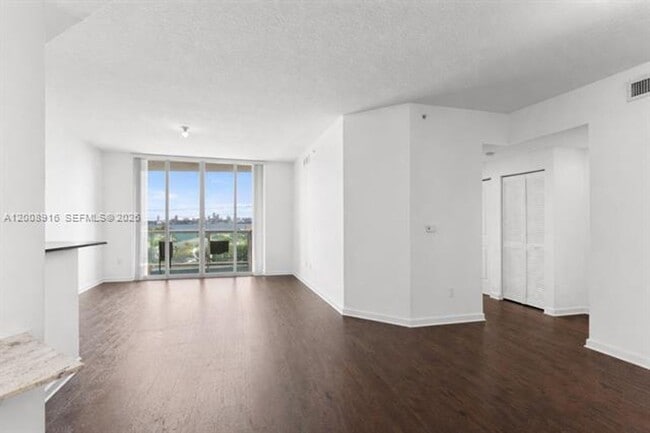 Photo - 7910 Harbor Island Dr Unit 7910 Harbor Island Dr # 402