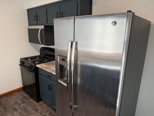 Photo - Gardiner Ave S. 223-225 Unidad 225