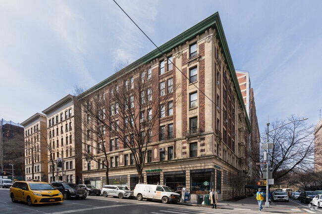 Photo - The Queenston