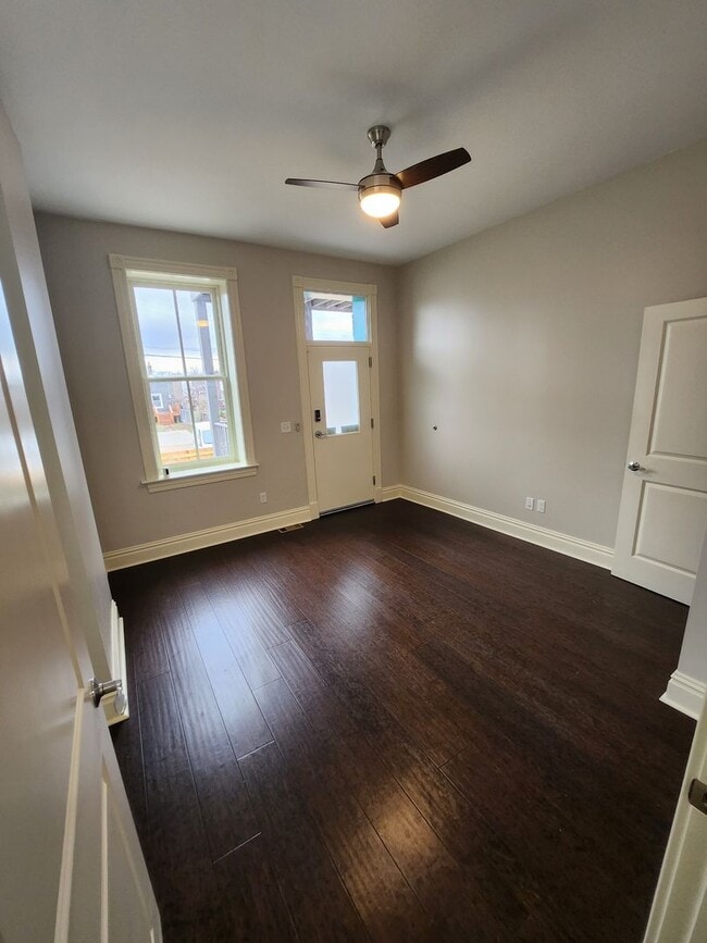 Photo - Newly Renovated One Bedroom Available Unit 4240 - 1F