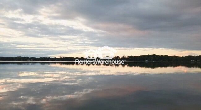 Building Photo - 765 US-63