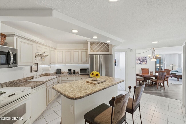 Photo - 925 N Halifax Ave Unit 903