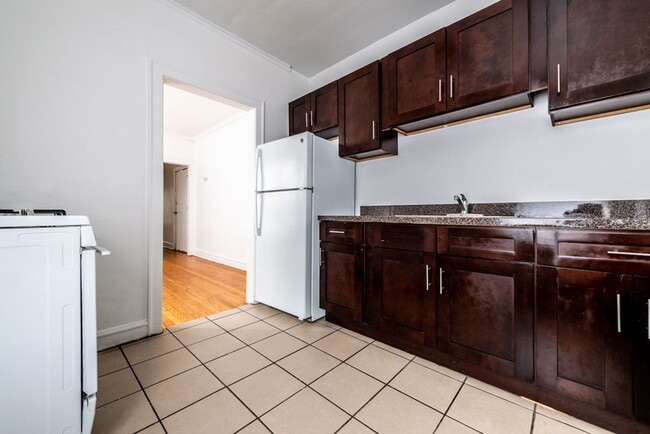 Photo - 7924 S Vernon Chicago, IL 60619