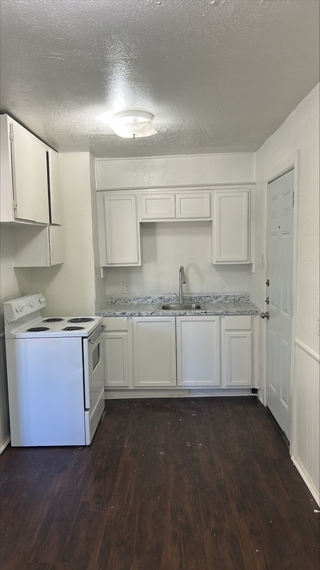 Photo - 2805 Carter St