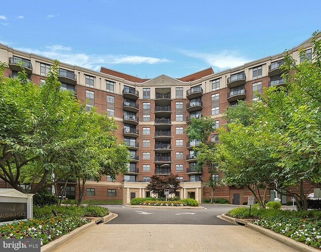 Building Photo - 3401 38th St NW Unit 1B-TWR-422 Rental