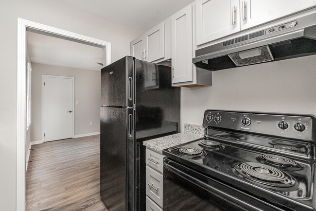Building Photo - Nu Salisbury South Rental