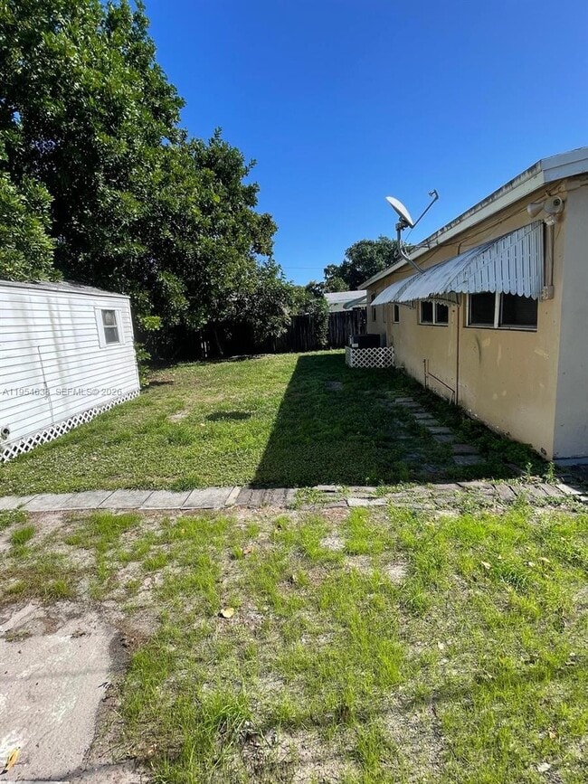 Photo - 7101 Park St