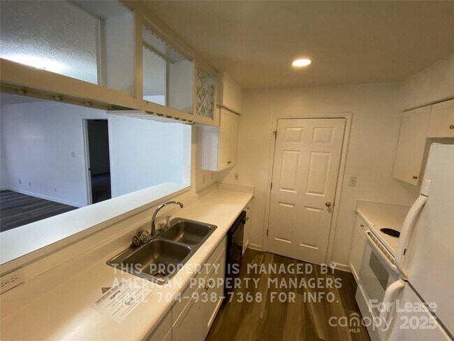 Photo - 148 Purple Finch Ln