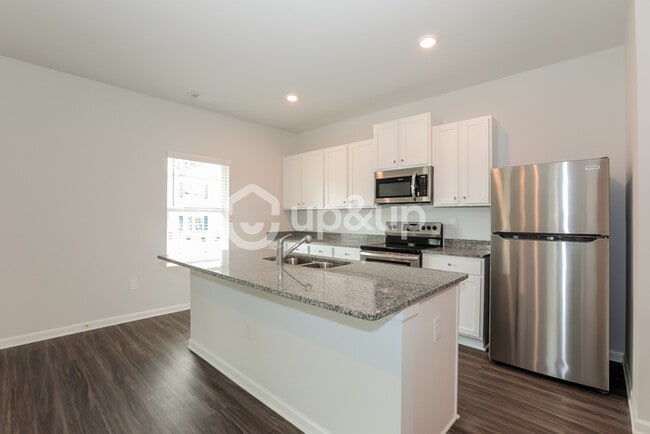 Photo - Fantastic 4bd/2.5ba home! Let yourself in!