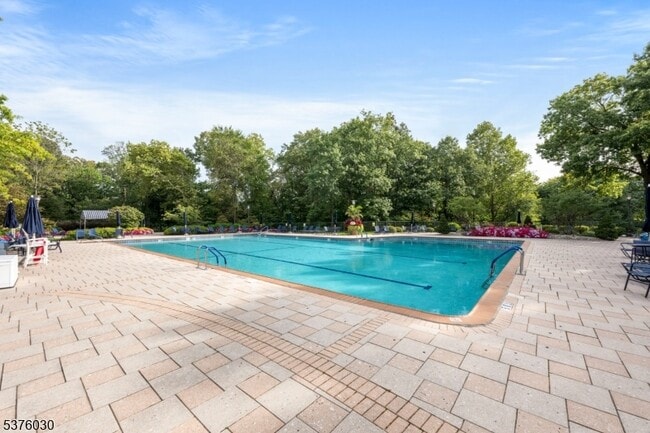 Photo - 2 Claridge Dr Unit 10EW