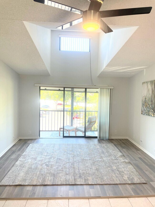 811 Sky Pine Way Unit C3