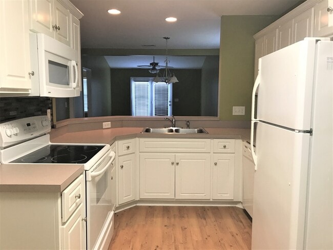 Photo - 200 Sunview Dr