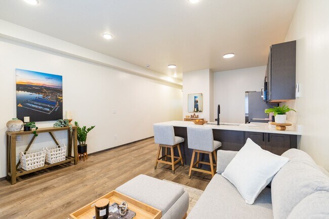 Photo - Newer 2 Bedroom 2 1/2 bathroom Hayden Town...