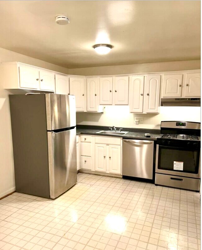 Espaciosa cocina para comer - 3307 Huntley Square Dr Unidad T-2