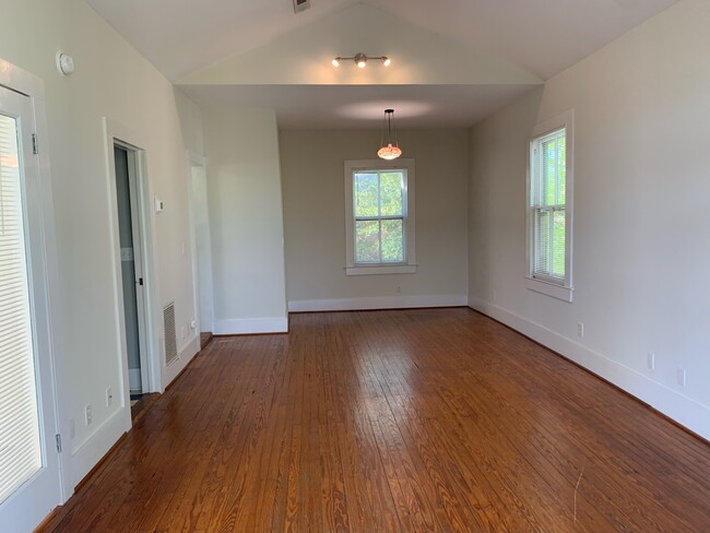 Photo - 315 S 5th Ave Unit #2