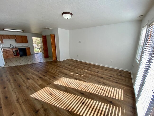 Photo - Candler - Two Bedroom updated apartment