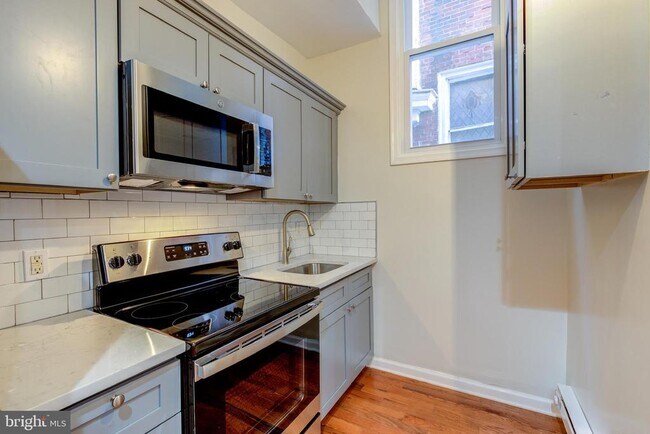 Photo - 4924 Chestnut St