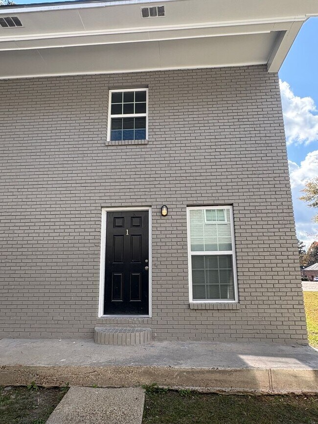 Newly Major Renovated Beverly Manor
