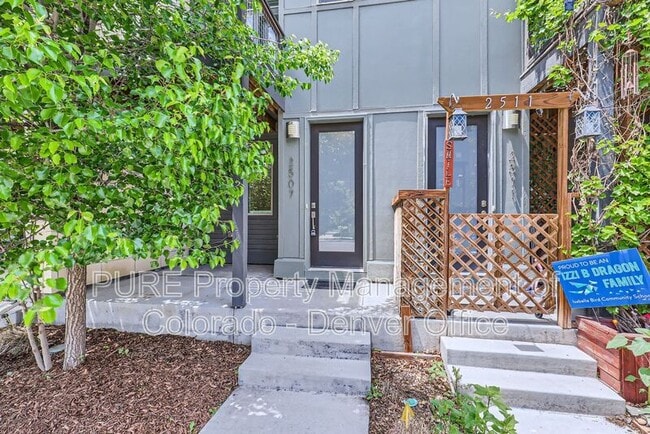 Photo - 2507 N Moline St