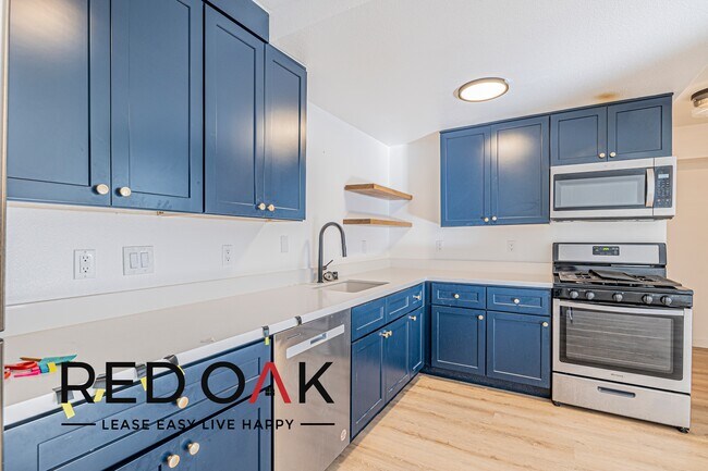 Photo - ~1 Month FREE~ Lovely, Spacious One Bedroo... Unidad 104