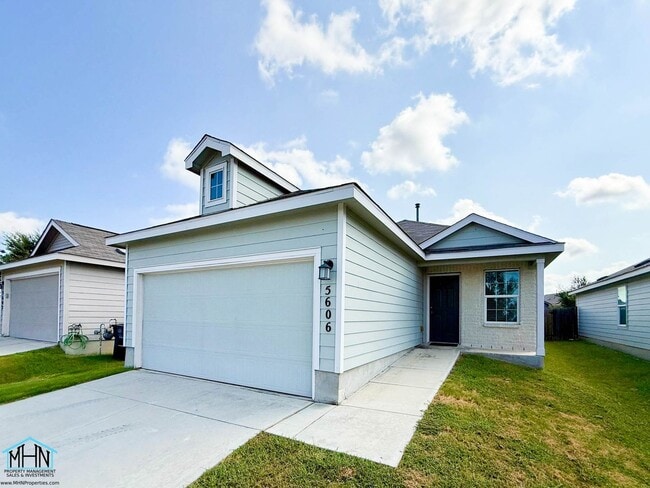 Building Photo - Comfort, Convenience & Accessibility! Beautiful 3-Bedroom 2-Bath Singe Storey Home Near Randolph ...